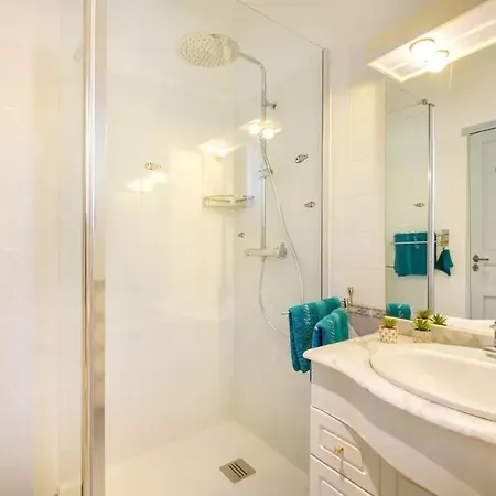 A De 35 M² + Piscine Privee * Cagnes-sur-Mer