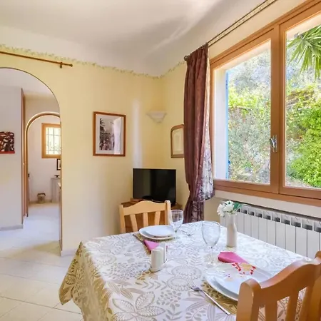A De 35 M² + Piscine Privee Apartament