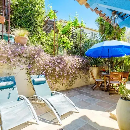 A De 35 M² + Piscine Privee