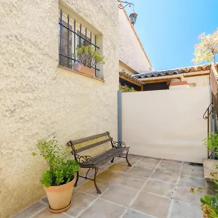 A Sur De 35 M² + Piscine Privee * Cagnes-sur-Mer
